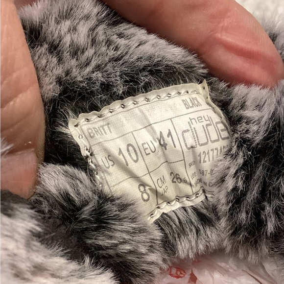 Hey Dude Britt Womens fur trim sneakers casual shoes size 10 - Picture 7 of 8